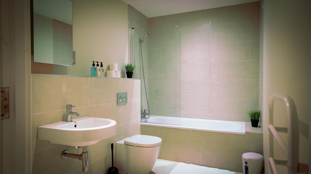 סאות'המפטון Superb City Center 1 Or 2 Bedroom Apts King Bed מראה חיצוני תמונה