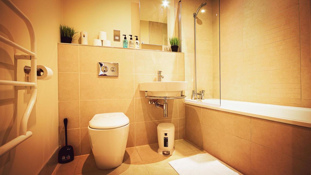 סאות'המפטון Superb City Center 1 Or 2 Bedroom Apts King Bed מראה חיצוני תמונה